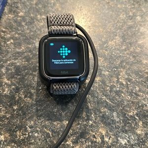 Fitbit versa, works great just upgraded, rose gold